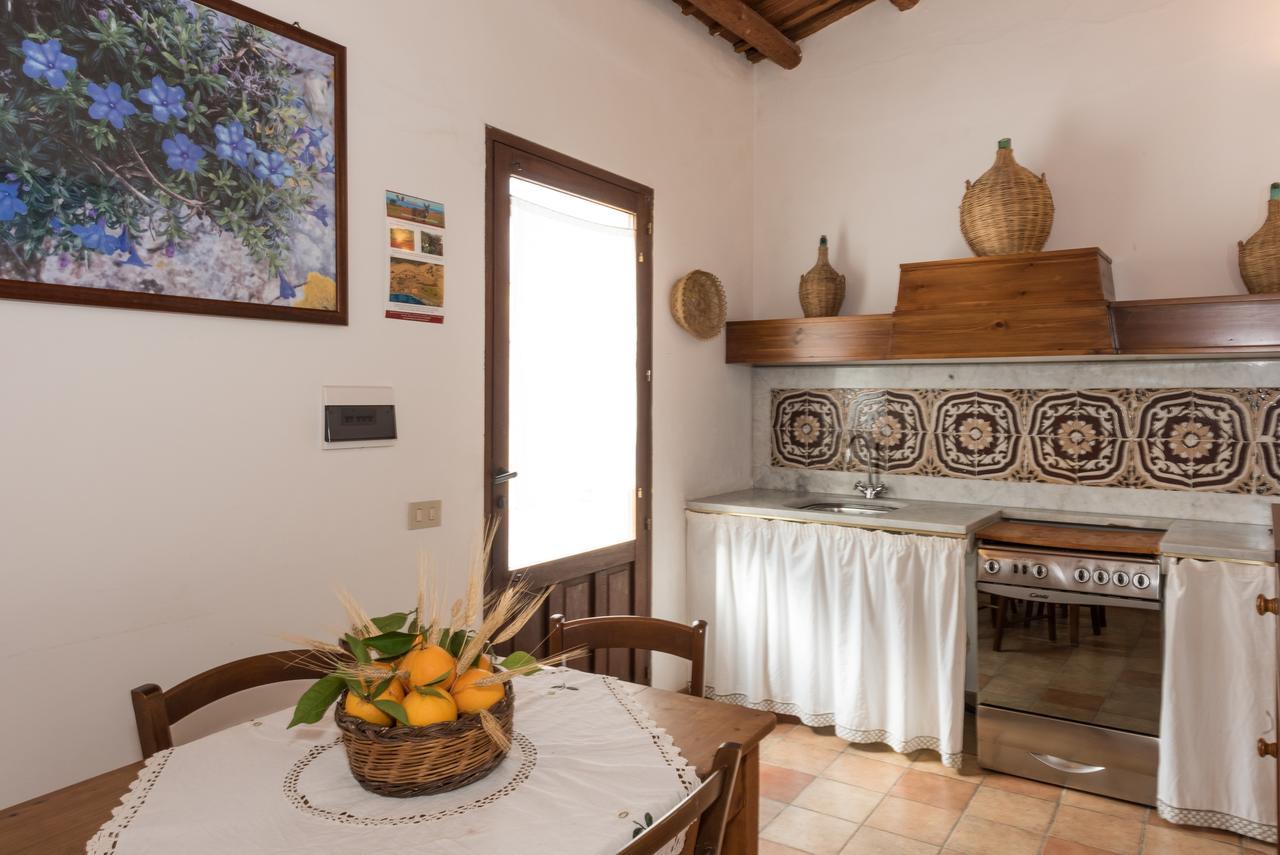 Azienda Agrituristica Tenuta Pizzolungo Erice Eksteriør billede
